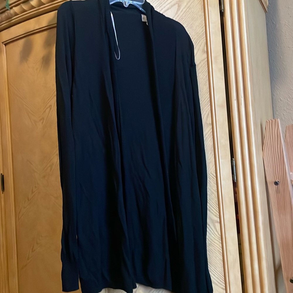 ⭐️Forever 21 black cardigan sweater size medium